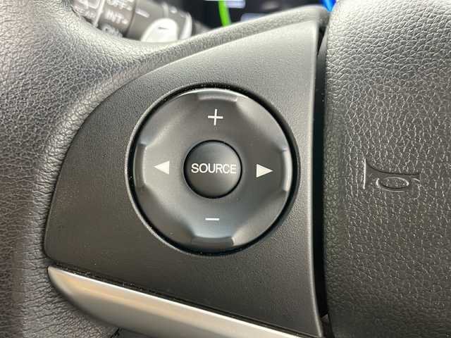 ホンダ シャトル ハイブリッド X 道央・札幌 2015(平27)年 7万km ミラノレッド ・４WD/・シティブレーキアクティブシステム/・クルーズコントロール/・横滑り防止装置/・パドルシフト/・車両接近通報装置/・チップアップリヤシート/・熱線入りフロントウインドウ/・純正ナビ/（CD/DVD/フルセグ/Bluetooth）/・ステアリングスイッチ/・バックカメラ/・ETC/・純正ドライブレコーダー/・オートエアコン/・オートライト/・LEDヘッドライト/・フォグランプ/・社外15インチアルミホイール