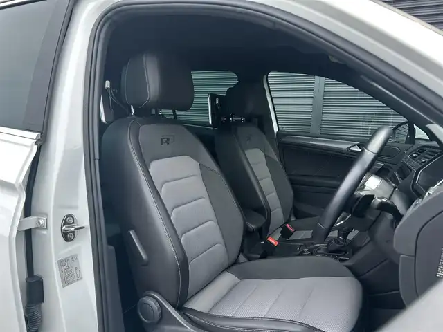 フォルクスワーゲン ティグアン TDI 4モーション Rライン 茨城県 2019(平31)年 5.4万km ピュアホワイト オールインＳＦＴ　/ＡＣＣ　/ＬＫＡ　/ＢＳＭ　/３６０度カメラ　/リアエンターテイメントＳ　/デジタルメータークラスター　/半革　/全席シートヒーター　/ナビ　/ＴＶ　/ＣａｒＰｌａｙ　/ＤＶＤ　/ＬＥＤ　/ＰＷテールゲート/ETC2.0/ルーフレール/禁煙車