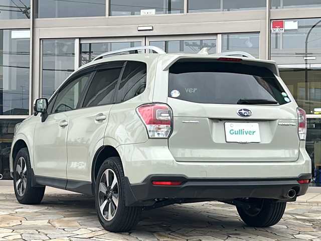 スバル フォレスター Xブレイク 静岡県 2016(平28)年 9.2万km デザートカーキ 純正ナビ/・FM/AM/・SD/・iPod/・フルセグTV/・USB/・Bluetooth/・MEMORY MUSIC/・CD/DVD/主要装備/・バックカメラ/・ドライブレコーダー/・アイサイト/・ＥＴＣ/・全席シートヒーター/・アイドリングストップ/・ＭＴモード付ＡＴ/・サイドカーテンエアバッグ/・横滑り防止装置/・ステアリング電動ヘッドランプ/・X-MODE/・SI-DRIVE/・ハーフレザーシート/・運転席+助手席パワーシート