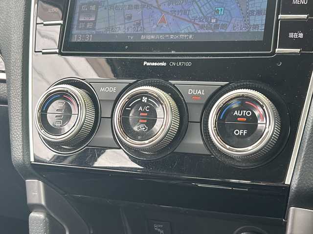 スバル フォレスター Xブレイク 静岡県 2016(平28)年 9.2万km デザートカーキ 純正ナビ/・FM/AM/・SD/・iPod/・フルセグTV/・USB/・Bluetooth/・MEMORY MUSIC/・CD/DVD/主要装備/・バックカメラ/・ドライブレコーダー/・アイサイト/・ＥＴＣ/・全席シートヒーター/・アイドリングストップ/・ＭＴモード付ＡＴ/・サイドカーテンエアバッグ/・横滑り防止装置/・ステアリング電動ヘッドランプ/・X-MODE/・SI-DRIVE/・ハーフレザーシート/・運転席+助手席パワーシート