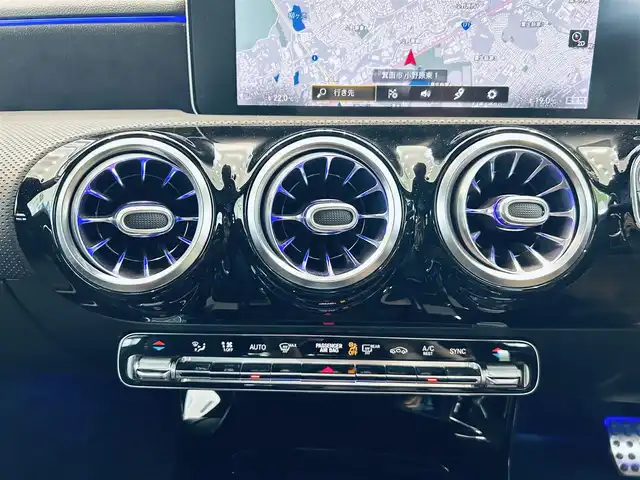 メルセデス・ベンツ ＣＬＡ２００ｄ Sブレーク AMGライン 大阪府 2020(令2)年 4.6万km サンイエロー サンルーフ/レーダーセーフティ/ハーフレザー/メモリ付きパワーシート/シートヒーター/純正ナビ/TV/バックカメラ/ACC/純正18インチAW/LEDヘッドライト/アンビエントライト/電動リアゲート/ブラインドスポット/ワイヤレス充電