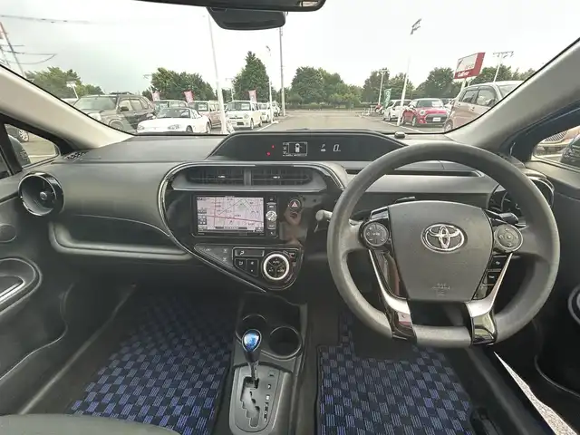 トヨタ アクア S 栃木県 2017(平29)年 6.2万km コバルトブルーメタリック トヨタセーフティセンス/社外7インチナビ/フルセグTV/DVD再生/Bluetooth/ドライブレコーダー/社外フロアマット/オートライト/オートハイビーム/スマートキー/プッシュスタート/ドアバイザー/横滑り防止装置