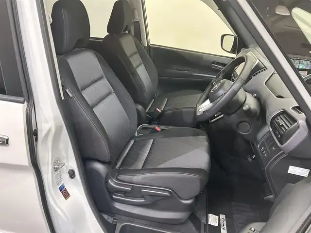 日産 セレナ e－パワー ハイウェイスター V 愛媛県 2020(令2)年 3.4万km ブリリアントホワイトパール ・１０型ナビ（フルセグＴＶ・ＢＴ・ＣＤ・ＤＶＤ・ＦＭ・ＡＭ・ＳＤ）/・全方位カメラ　/・前方ドラレコ　/・ＥＴＣ　/・１１型後席モニター　/・両側電動ドア　/・レーダークルーズコントロール　/・プロパイロット　/・レーンキープアシスト/・デジタルインナーミラー/・スマートキー
