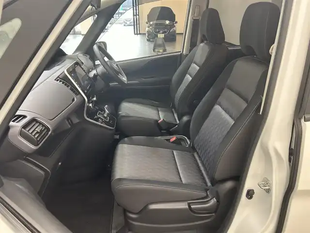 日産 セレナ e－パワー ハイウェイスター V 愛媛県 2020(令2)年 3.4万km ブリリアントホワイトパール ・１０型ナビ（フルセグＴＶ・ＢＴ・ＣＤ・ＤＶＤ・ＦＭ・ＡＭ・ＳＤ）/・全方位カメラ　/・前方ドラレコ　/・ＥＴＣ　/・１１型後席モニター　/・両側電動ドア　/・レーダークルーズコントロール　/・プロパイロット　/・レーンキープアシスト/・デジタルインナーミラー/・スマートキー