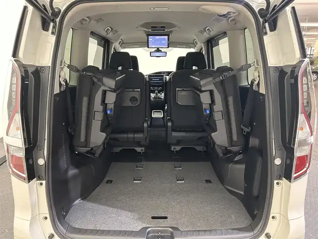 日産 セレナ e－パワー ハイウェイスター V 愛媛県 2020(令2)年 3.4万km ブリリアントホワイトパール ・１０型ナビ（フルセグＴＶ・ＢＴ・ＣＤ・ＤＶＤ・ＦＭ・ＡＭ・ＳＤ）/・全方位カメラ　/・前方ドラレコ　/・ＥＴＣ　/・１１型後席モニター　/・両側電動ドア　/・レーダークルーズコントロール　/・プロパイロット　/・レーンキープアシスト/・デジタルインナーミラー/・スマートキー