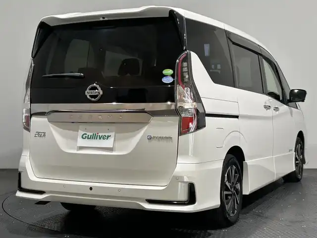 日産 セレナ e－パワー ハイウェイスター V 愛媛県 2020(令2)年 3.4万km ブリリアントホワイトパール ・１０型ナビ（フルセグＴＶ・ＢＴ・ＣＤ・ＤＶＤ・ＦＭ・ＡＭ・ＳＤ）/・全方位カメラ　/・前方ドラレコ　/・ＥＴＣ　/・１１型後席モニター　/・両側電動ドア　/・レーダークルーズコントロール　/・プロパイロット　/・レーンキープアシスト/・デジタルインナーミラー/・スマートキー