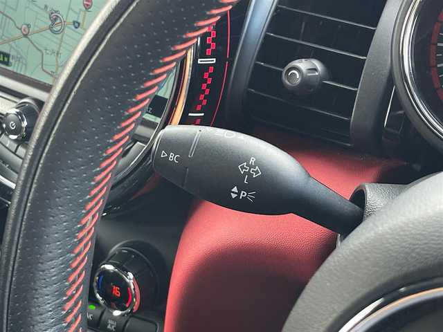 ＭＩＮＩ ミニ ジョンクーパーワークス 山梨県 2017(平29)年 5.7万km レベルグリーン SR/H/Kスピーカー /HUD /ACC /Bカメラ/純正ＨＤＤナビ/ＢＴ/エキサイトメントＰ/ドライビングモード/純正１８ＡＷ/ミラー型ＥＴＣ/取説/スペアキー/コンフォートＡ/インテリジェントＳ/ＰＤＣ/Ａライト/ＬＥＤヘッドライト