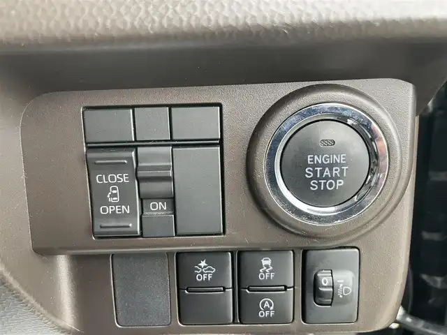 トヨタ ルーミー 大阪府 2022(令4)年 7.8万km ブラックマイカメタリック (株)IDOMが運営する【じしゃロン堺店】の自社ローン専用車両になります。/こちらは現金またはオートローンご利用時の価格です。自社ローンご希望の方は別途その旨お申付け下さい