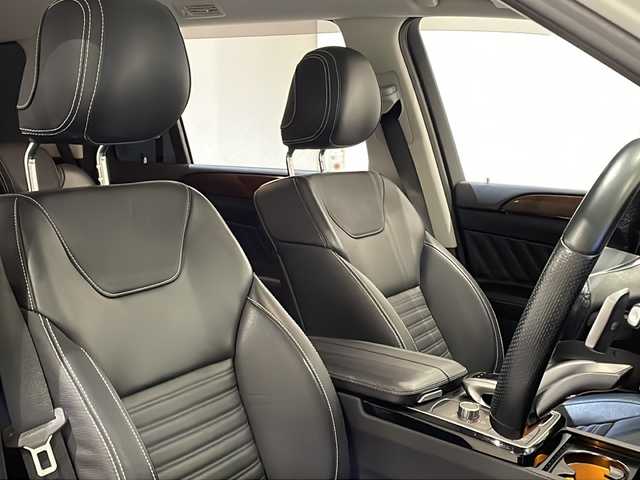 メルセデス・ベンツ ＧＬＳ３５０ｄ 4マチックスポーツ 新潟県 2019(平31)年 4.1万km ダイヤモンドホワイト パノラミックスライディングルーフ/harman/kardon/ダウンヒルスピードレギュレーション/AIRマティックサスペンション/・INDIV/SPORT/COMFORT/SNOW/Offroad/COMANDシステム/・８インチワイドディスプレイ/・HDDナビゲーション/・フルセグ/DVD/CD/USB/Bluetooth/ETC2.0/360°カメラシステム/サイドビューカメラ/パーキングアシストリアビューカメラ/レーダーセーフティパッケージ/・飛出し検知機能付きブレーキアシスト/・被害軽減ブレーキ付後方衝突警告システム/・PRE-SAFEブレーキ/・アクティイブレーンキープアシスト/・アクティブブラインドスポットモニター/・ディストロニック・プラス/・チャイルドセーフティシートセンサー（助手席）/LEDコーナリングライト/温冷機能付カップホルダー（前席）/３ゾーンクライメートコントロール/ナッパレザーシート/シートヒーター（1列目/2列目）/保証書/スペアキー
