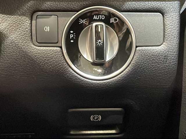 メルセデス・ベンツ ＧＬＳ３５０ｄ 4マチックスポーツ 新潟県 2019(平31)年 4.1万km ダイヤモンドホワイト パノラミックスライディングルーフ/harman/kardon/ダウンヒルスピードレギュレーション/AIRマティックサスペンション/・INDIV/SPORT/COMFORT/SNOW/Offroad/COMANDシステム/・８インチワイドディスプレイ/・HDDナビゲーション/・フルセグ/DVD/CD/USB/Bluetooth/ETC2.0/360°カメラシステム/サイドビューカメラ/パーキングアシストリアビューカメラ/レーダーセーフティパッケージ/・飛出し検知機能付きブレーキアシスト/・被害軽減ブレーキ付後方衝突警告システム/・PRE-SAFEブレーキ/・アクティイブレーンキープアシスト/・アクティブブラインドスポットモニター/・ディストロニック・プラス/・チャイルドセーフティシートセンサー（助手席）/LEDコーナリングライト/温冷機能付カップホルダー（前席）/３ゾーンクライメートコントロール/ナッパレザーシート/シートヒーター（1列目/2列目）/保証書/スペアキー