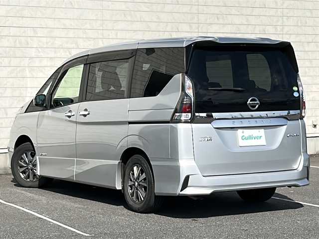 日産 セレナ e－パワー ハイウェイスター V 茨城県 2019(令1)年 5.5万km ブリリアントシルバー 純正メモリナビ【MJ118D-W】/(地デジTV・CD・BT・ラジオ再生)/両側パワースライドドア/クルーズコントロール/衝突軽減ブレーキ/バックカメラ/ドライブレコーダー/ETC/オートライト/LEDヘッドライト/純正15inアルミホイール/純正フロアマット/スマートキー