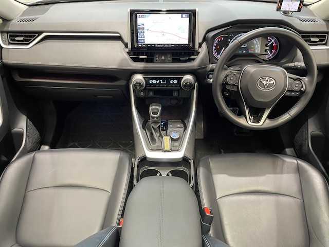 トヨタ ＲＡＶ４ G Zパッケージ 宮城県 2019(令1)年 3.2万km ホワイトパールクリスタルシャイン 4WD/寒冷地仕様/サンルーフ/デジタルインナーミラー/トヨタセーフティセンス/・プリクラッシュセーフティ/・レーントレーシングアシスト/・レーダークルーズコントロール/・オートマチックハイビーム/・ロードサインアシスト/・先行者発進告知/・ブラインドスポットモニター/ALPINE製SDナビ/・バックカメラ/・Bluetooth/CD/フルセグTV/・社外ビルトインETC/・社外ドライブレコーダー/オートブレーキホールド/電子パーキング/パーキングアシスト/ダウンヒルアシストコントロール/MTモード付きAT/前後コーナーセンサー/ルーフレール/レザーシート/・エアーシート（運転席/助手席）/・ヒートシーター（運転席/助手席）/・パワーシート（運転席）/ステアリングスイッチ/・ステアリングヒーター/LEDヘッドライト/・オートライト/・フォグランプ/純正アルミホイール/純正フロアマット