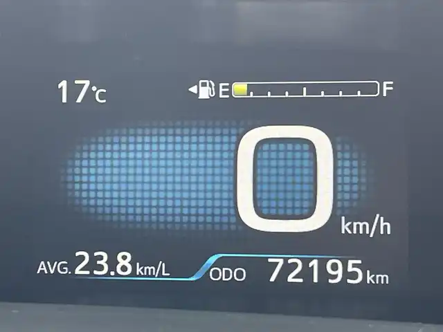 トヨタ プリウス S 東京都 2016(平28)年 7.3万km スティールブロンドM 純正ナビ（nscp-w64）/テレビ/CDプレイヤー/Bluetooth/ETC/バックカメラ/アダプティブクルーズコントロール/スマートキー/純正フロアマット/15インチ純正アルミホイール/スタッドレスタイヤ積込/オートライト/オートマチックハイビーム/LEDヘッドライト/コーナーポール