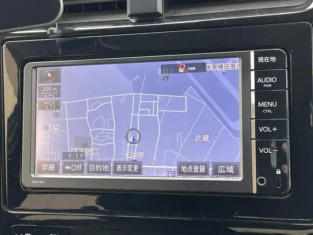 トヨタ プリウス S 東京都 2016(平28)年 7.3万km スティールブロンドM 純正ナビ（nscp-w64）/テレビ/CDプレイヤー/Bluetooth/ETC/バックカメラ/アダプティブクルーズコントロール/スマートキー/純正フロアマット/15インチ純正アルミホイール/スタッドレスタイヤ積込/オートライト/オートマチックハイビーム/LEDヘッドライト/コーナーポール