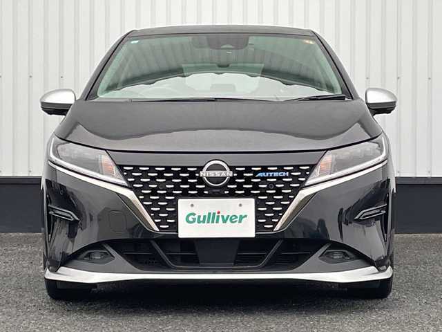 日産 ノート オーテック 千葉県 2021(令3)年 2.9万km 黒 純正9インチナビ/(フルセグTV/BT/FM/AM)/全周囲カメラ/純正ドライブレコーダー/ブラインドスポットモニター/置くだけ充電/デジタルインナーミラー/衝突被害軽減システム/レザーシート/横滑り防止装置/ビルトインETC/アイドリングストップ/LEDヘッドライト/オートライト/ウィンカーミラー/電動格納ミラー/純正16インチAW/プッシュスタート/スマートキー/フロアマット/スペアキー