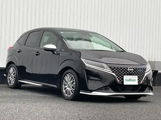 日産 ノート オーテック 千葉県 2021(令3)年 2.9万km 黒 純正9インチナビ/(フルセグTV/BT/FM/AM)/全周囲カメラ/純正ドライブレコーダー/ブラインドスポットモニター/置くだけ充電/デジタルインナーミラー/衝突被害軽減システム/レザーシート/横滑り防止装置/ビルトインETC/アイドリングストップ/LEDヘッドライト/オートライト/ウィンカーミラー/電動格納ミラー/純正16インチAW/プッシュスタート/スマートキー/フロアマット/スペアキー