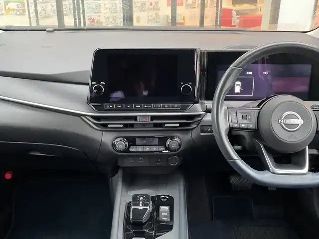 日産 ノート オーテック 千葉県 2021(令3)年 2.9万km 黒 純正9インチナビ/(フルセグTV/BT/FM/AM)/全周囲カメラ/純正ドライブレコーダー/ブラインドスポットモニター/置くだけ充電/デジタルインナーミラー/衝突被害軽減システム/レザーシート/横滑り防止装置/ビルトインETC/アイドリングストップ/LEDヘッドライト/オートライト/ウィンカーミラー/電動格納ミラー/純正16インチAW/プッシュスタート/スマートキー/フロアマット/スペアキー