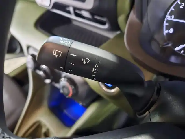 トヨタ ヤリス X 福岡県 2021(令3)年 7.6万km 黒 〇純正ナビ/〇フルセグTV/〇バックカメラ/〇ビルトインETC/〇ドライブレコーダー/〇レーダークルーズコントロール/〇オートマチックハイビーム/〇オートライト/〇LEDリアコンビネーションランプ/〇プライバシーガラス/〇革巻きステアリング/ステアリングスイッチ/〇ブラックファブリックシート/シートリフター/〇TOM　52本出しセンターマフラー/〇スマートエントリー/スタートシステム/〇プッシュスタート/〇スペアタイヤ/〇禁煙車
