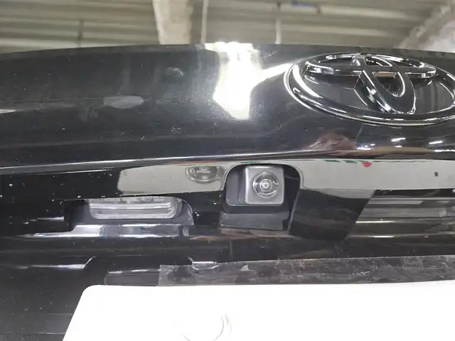 トヨタ ヤリス X 福岡県 2021(令3)年 7.6万km 黒 〇純正ナビ/〇フルセグTV/〇バックカメラ/〇ビルトインETC/〇ドライブレコーダー/〇レーダークルーズコントロール/〇オートマチックハイビーム/〇オートライト/〇LEDリアコンビネーションランプ/〇プライバシーガラス/〇革巻きステアリング/ステアリングスイッチ/〇ブラックファブリックシート/シートリフター/〇TOM　52本出しセンターマフラー/〇スマートエントリー/スタートシステム/〇プッシュスタート/〇スペアタイヤ/〇禁煙車