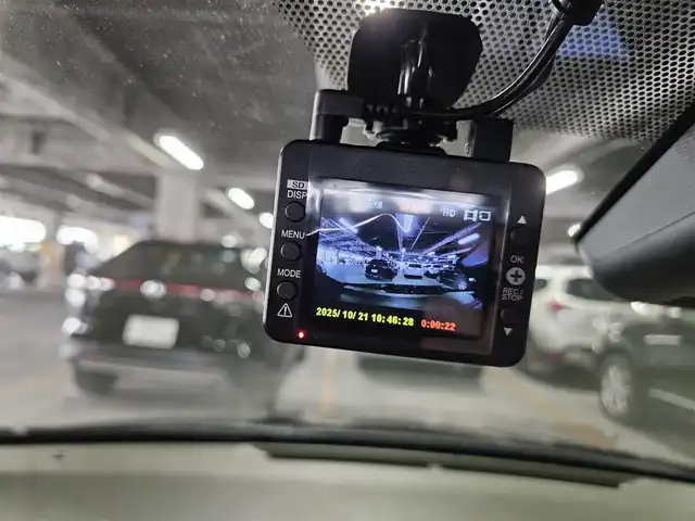 トヨタ ヤリス X 福岡県 2021(令3)年 7.6万km 黒 〇純正ナビ/〇フルセグTV/〇バックカメラ/〇ビルトインETC/〇ドライブレコーダー/〇レーダークルーズコントロール/〇オートマチックハイビーム/〇オートライト/〇LEDリアコンビネーションランプ/〇プライバシーガラス/〇革巻きステアリング/ステアリングスイッチ/〇ブラックファブリックシート/シートリフター/〇TOM　52本出しセンターマフラー/〇スマートエントリー/スタートシステム/〇プッシュスタート/〇スペアタイヤ/〇禁煙車
