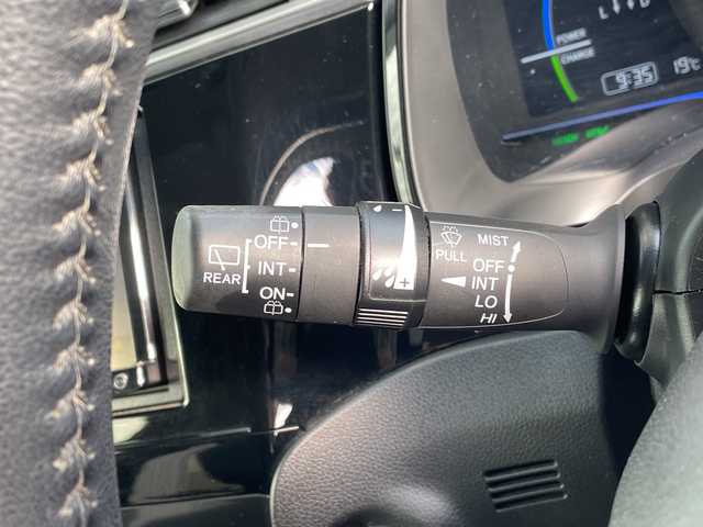 ホンダ シャトル ハイブリッド X 愛知県 2016(平28)年 6.6万km ホワイトオーキッドパール シティーブレーキアクティブシステム/SDナビ/クルーズコントロール/バックカメラ/フルセグ/CD DVD/Bluetooth/ETC/パドルシフト/ハーフレザー/LEDヘッドライト/ステアリングスイッチ/スマートキー/プッシュスタート