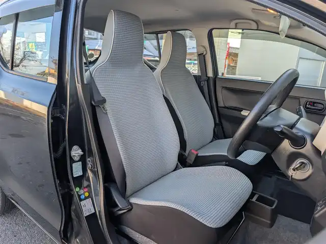 スズキ アルト L 埼玉県 2017(平29)年 3.4万km ブルーイッシュブラックパール3 純正オーディオ/　┗CD/AM・FM/AUX端子/ドアバイザー/アイドリングストップ/シートヒーター（運転席）