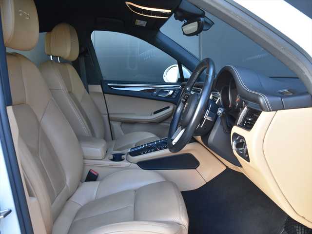 ポルシェ マカン GTS 和歌山県 2016(平28)年 4.6万km 白 ベージュ革 /純OP20AW /スポエグ /エントリー＆ドライブ/PASM /純ナビ /360度カメラ /LKA /オートテールゲート /BOSEサウンド /前後ドラレコ /パドルシフト /アイドリングストップ /パワーシート /シートヒーター /ETC