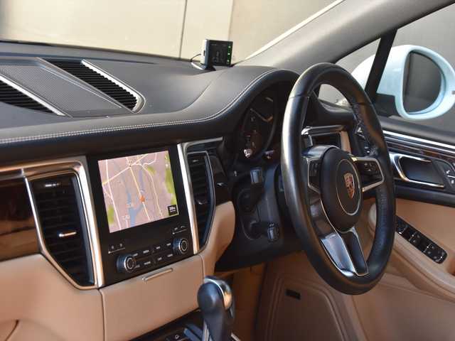 ポルシェ マカン GTS 和歌山県 2016(平28)年 4.6万km 白 ベージュ革 /純OP20AW /スポエグ /エントリー＆ドライブ/PASM /純ナビ /360度カメラ /LKA /オートテールゲート /BOSEサウンド /前後ドラレコ /パドルシフト /アイドリングストップ /パワーシート /シートヒーター /ETC