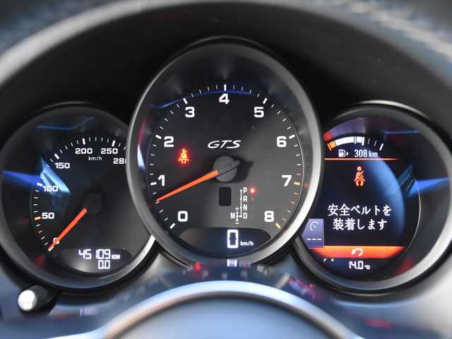 ポルシェ マカン GTS 和歌山県 2016(平28)年 4.6万km 白 ベージュ革 /純OP20AW /スポエグ /エントリー＆ドライブ/PASM /純ナビ /360度カメラ /LKA /オートテールゲート /BOSEサウンド /前後ドラレコ /パドルシフト /アイドリングストップ /パワーシート /シートヒーター /ETC