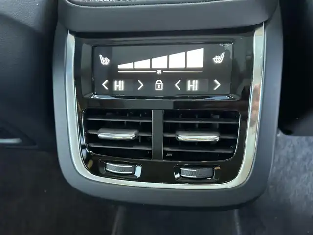 ボルボ ＸＣ９０ D5 AWD インスクリプション 福岡県 2021(令3)年 4.7万km オニキスブラックP パノラマスライディングルーフ/Ｂｏｗｅｒｓ＆Ｗｉｌｋｉｎｓ　/インテリセーフ/アダプティブクルーズコントロール/レーンキープアシスト/ブラインドスポットモニター/ヘッドアップディスプレイ/純正ナビ/Applecarplay/androidauto/全方位カメラ/黒革シート/前席マッサージ/前席エアシート　/シートヒーター/デジタルインナーミラー　/LEDヘッドライト/オートハイビーム/純正20インチアルミホイール/ETC/スペアキー×1