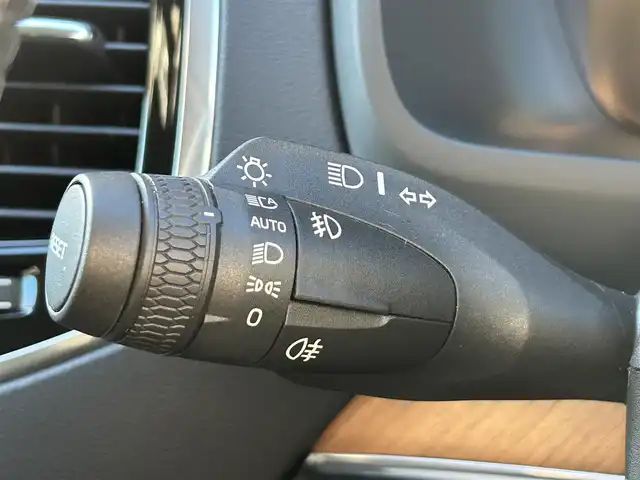 ボルボ ＸＣ９０ D5 AWD インスクリプション 福岡県 2021(令3)年 4.7万km オニキスブラックP パノラマスライディングルーフ/Ｂｏｗｅｒｓ＆Ｗｉｌｋｉｎｓ　/インテリセーフ/アダプティブクルーズコントロール/レーンキープアシスト/ブラインドスポットモニター/ヘッドアップディスプレイ/純正ナビ/Applecarplay/androidauto/全方位カメラ/黒革シート/前席マッサージ/前席エアシート　/シートヒーター/デジタルインナーミラー　/LEDヘッドライト/オートハイビーム/純正20インチアルミホイール/ETC/スペアキー×1