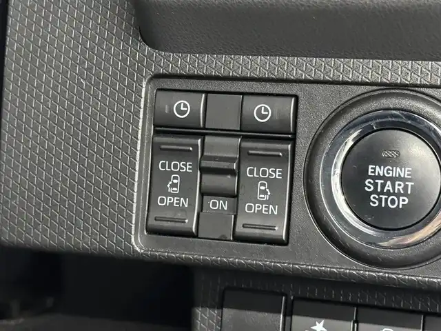 ダイハツ タント カスタム X セレクション 三重県 2020(令2)年 2万km ブラックマイカメタリック/シャイニングホワイトパール ガソリン/FF/インパネCVT/ストラーダ 7インチナビ（FM/AM/SD/iPod/TV/USB/Bluetooth/MEMORY MUSIC/CD/VTR）/バックカメラ/両側パワースライドドア（ワンタッチオープン機能/ウェルカムオープン機能/タッチ＆ゴーロック機能付）/スマートアシスト3/・衝突回避支援ブレーキ機能（対車両・対歩行者）/・衝突警報機能（対車両・対歩行者）/・ブレーキ制御付誤発進抑制機能（前方・後方）/・車線逸脱警報機能/・車線逸脱抑制制御機能/・コーナーセンサー（フロント２個／リヤ２個）/・標識認識機能（進入禁止）/装備/・ハーフレザーシート/・シートヒーター（D/N）/・オートエアコン/・オートライト/・LED ヘッドランプ＋サイドビューランプ＋フロントフォグランプ/・運転席ロングスライド機能/・ステアリングスイッチ/・充電用USBジャック（タイプA）/・プッシュスタート/・純正14inAW/・スマートキーx2