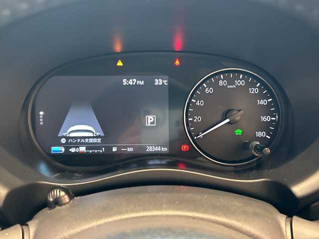 日産 キックス X 埼玉県 2021(令3)年 2.9万km ピュアブラック エマージェンシーブレーキ /プロパイロット /純正9インチナビ /　　CD/DVD/BT/フルセグ/アラウンドビューモニター /LEDオートライト /ハーフレザーシート /シートヒーター/純正17インチアルミホイール /インテリジェントミラー/ステアリングヒーター /ステアリングスイッチ/電子パーキング/ETC