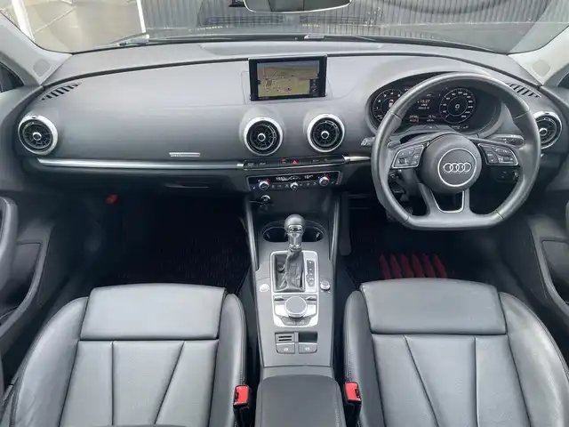 アウディ Ａ３ SB 1．4 TFSI スポーツ 福岡県 2017(平29)年 2.5万km ミトスブラックメタリック 純正ナビ /バーチャルコックピット /フルセグ/Apple CarPlay/コンビニエンスパッケージ /アシスタンスパッケージ /ACC /サイドアシスト/アクティブレーンアシスト/Audiプレセンス /シーケンシャルウインカー /黒革 /シートヒーター/パワーシート/純正AW有り/ETC