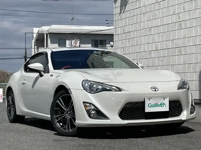 トヨタ ８６ GT 埼玉県 2014(平26)年 5.7万km クリスタルホワイトパール ワンオーナー/純正SDナビ【NSZT-W6２G】/CD/DVD/フルセグTV/Bluetooth/SD/バックカメラ/パドルシフト/ETC/横滑り防止機能/純正17インチアルミホイール/スマートキー×２/HIDヘッドライト/ドライブレコーダー/カーテンエアバック