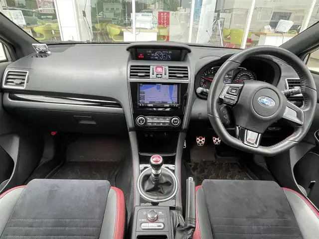 スバル ＷＲＸ ＳＴＩ STI 青森県 2018(平30)年 4万km アイスシルバーメタリック 社外ナビ/バックカメラ/フルセグTV/CD/DVD/BT/STIスタイルパッケージ/LEDヘッドライト/横滑り防止装置/ハーフレザー/イエローキャリパー/純正ＡＷ18インチ