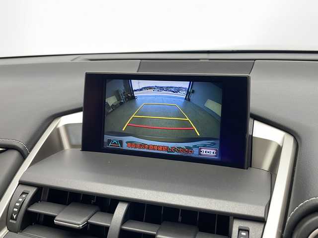 レクサス ＮＸ 200t Iパッケージ 愛知県 2015(平27)年 4.7万km ソニックチタニウム 純正７型SDナビ/三眼LEDヘッドライト/本革シート/クルーズコントロール/フルセグ/CD/DVD/Bluetooth/バックカメラ/純正アルミホイール/パワーシート/パドルシフト/ステアリングヒーター/ドライブレコーダー/ETC/ステアリングスイッチ/スマートキー/プッシュスタート