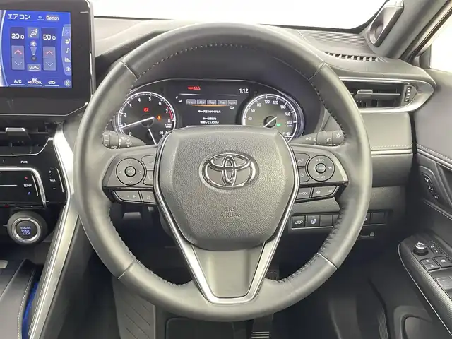 トヨタ ハリアー Z 千葉県 2021(令3)年 2.9万km ブラック トヨタセーフティセンス/・プリクラッシュセーフティ/・レーントレーシングアシスト/・ブラインドスポットモニター/・クリアランスソナー/・ロードサインアシスト/・アダプティブクルーズコントロール/コネクティッドナビ付12.3インチディスプレイオーディオ/・Bluetooth/・Miracast/・AUX/・USB/・フルセグTV/JBLサウンドシステム/アラウンドビューモニター/LEDオートライト/D席パワーシート/純正19インチアルミホイール/パワーバックドア/デジタルインナーミラー/パーキングスイッチ/ブレーキホールド/革巻きステアリング/ステアリングスイッチ/純正フロアマット/スマートキー/プッシュスタート/ビルトインETC2.0