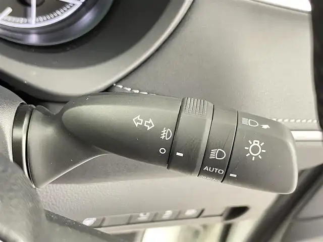 トヨタ ハリアー Z 千葉県 2021(令3)年 2.9万km ブラック トヨタセーフティセンス/・プリクラッシュセーフティ/・レーントレーシングアシスト/・ブラインドスポットモニター/・クリアランスソナー/・ロードサインアシスト/・アダプティブクルーズコントロール/コネクティッドナビ付12.3インチディスプレイオーディオ/・Bluetooth/・Miracast/・AUX/・USB/・フルセグTV/JBLサウンドシステム/アラウンドビューモニター/LEDオートライト/D席パワーシート/純正19インチアルミホイール/パワーバックドア/デジタルインナーミラー/パーキングスイッチ/ブレーキホールド/革巻きステアリング/ステアリングスイッチ/純正フロアマット/スマートキー/プッシュスタート/ビルトインETC2.0