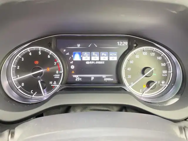 トヨタ ハリアー Z 千葉県 2021(令3)年 2.9万km ブラック トヨタセーフティセンス/・プリクラッシュセーフティ/・レーントレーシングアシスト/・ブラインドスポットモニター/・クリアランスソナー/・ロードサインアシスト/・アダプティブクルーズコントロール/コネクティッドナビ付12.3インチディスプレイオーディオ/・Bluetooth/・Miracast/・AUX/・USB/・フルセグTV/JBLサウンドシステム/アラウンドビューモニター/LEDオートライト/D席パワーシート/純正19インチアルミホイール/パワーバックドア/デジタルインナーミラー/パーキングスイッチ/ブレーキホールド/革巻きステアリング/ステアリングスイッチ/純正フロアマット/スマートキー/プッシュスタート/ビルトインETC2.0