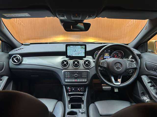 メルセデス・ベンツ ＧＬＡ２２０ 4マチック 千葉県 2017(平29)年 3.8万km キャニオンベージュ レーダーセーフティＰＫＧ　/純正ナビ　/バックカメラ　/ＥＴＣ　/黒革シート　/シートヒーター　/パワーバックドア