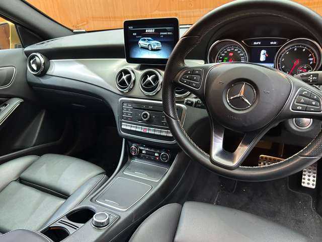 メルセデス・ベンツ ＧＬＡ２２０ 4マチック 千葉県 2017(平29)年 3.8万km キャニオンベージュ レーダーセーフティＰＫＧ　/純正ナビ　/バックカメラ　/ＥＴＣ　/黒革シート　/シートヒーター　/パワーバックドア