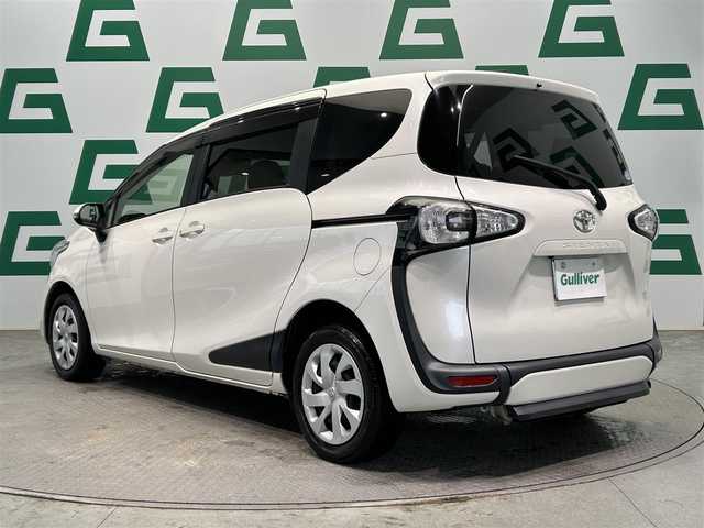 トヨタ シエンタ G 鹿児島県 2016(平28)年 7.7万km ホワイトパールクリスタルシャイン 車いす仕様車/純正ナビ/(ワンセグ/Bluetooth/CD)/バックカメラ/ETC/両側パワースライドドア/トヨタセーフティセンスC/　・衝突回避支援ブレーキ機能/　・レーン逸脱警報機能/　・オートマチックハイビーム/革巻きステアリング/ステアリングリモコン/電動格納ミラー/純正フロアマット/ドアバイザー/プッシュスタート