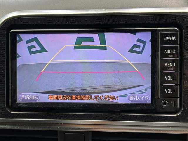 トヨタ シエンタ G 鹿児島県 2016(平28)年 7.7万km ホワイトパールクリスタルシャイン 車いす仕様車/純正ナビ/(ワンセグ/Bluetooth/CD)/バックカメラ/ETC/両側パワースライドドア/トヨタセーフティセンスC/　・衝突回避支援ブレーキ機能/　・レーン逸脱警報機能/　・オートマチックハイビーム/革巻きステアリング/ステアリングリモコン/電動格納ミラー/純正フロアマット/ドアバイザー/プッシュスタート