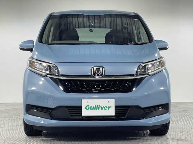 ホンダ フリード ハイブリット G ホンダセンシング 神奈川県 2022(令4)年 2.8万km シーグラスブルーパール 純正7インチメモリナビ/(CD/DVD/BT/フルセグ)/バックカメラ/USB端子/ホンダセンシング/衝突被害軽減ブレーキ/レーダークルーズコントロール/レーンキープアシスト/ビルトインETC/前後ドライブレコーダー/前席シートヒーター/両側パワースライドドア/LEDヘッドライト/オートライト/プッシュスタート/スマートキー/電動格納ミラー/スペアキー