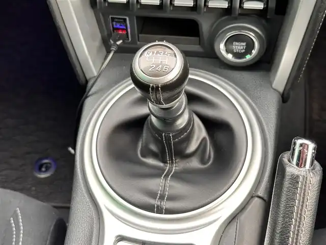 トヨタ ８６ GT 宮城県 2017(平29)年 5.1万km アズライトブルー モデリスタフロントスポイラー/モデリスタサイドスカート/モデリスタトランクスポイラー/社外マフラー純正マフラー車載有/momoステアリング純正ステアリング車載有/純正ナビ（NSZT-W66T）/・CD/DVD/・Bluetooth/・フルセグTV/バックカメラ/ETC/LEDヘッドランプ/フォグランプ/オートライト/スマートキー＆プッシュスタート/電動格納ミラー/純正17インチAW/純正フロアマット
