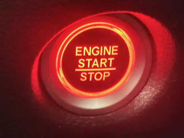 ホンダ Ｎ ＢＯＸ カスタム L ターボ 愛知県 2022(令4)年 2.5万km クリスタルブラックパール ・純正9インチ/・Bluetooth/・バックカメラ/・フルセグTV/・ホンダセンシング/・衝突被害軽減システム/・横滑り防止装置/・コーナーセンサー/・クルーズコントロール/・レーンキープアシスト/・オートライト/・LEDヘッドライト/・LEDフォグランプ/・両側パワースライドドア/・シートヒーター/・純正AW/・プッシュスタート/・スマートキー/・スペアキー/・ETC/・ドライブレコーダー
