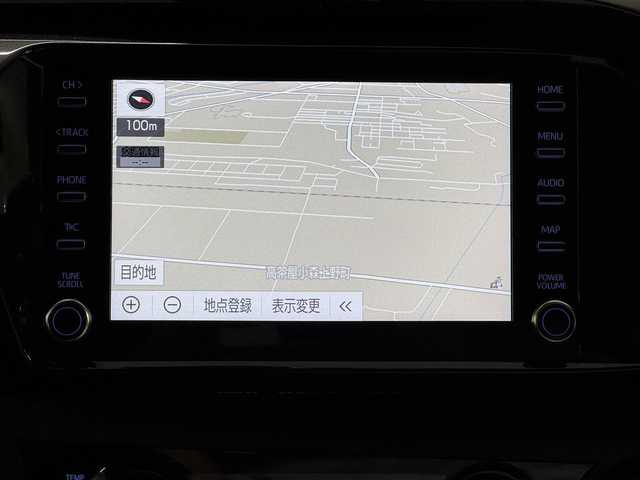 トヨタ ハイラックス Z GRスポーツ 三重県 2023(令5)年 2.3万km スーパーホワイトⅡ 2.4Lディーゼルターボ/パートタイム4WD（H2/H4/L4）/MTモード付フロア6AT/純正 8インチディスプレイオーディオ＆ナビ/（AM/FM/USB/iPod/Bluetooth/Miracast/CarPlay/AndroidAuto）/パノラミックビューモニター/【ディーラーOP】スポーツバー/【ディーラーOP】ベッドライナー（カバー無）/ドライブレコーダー 前後（デジタルミラー内蔵型）/ETC/Toyota Safety Sense/・プリクラッシュセーフティ［PCS］/・レーンディパーチャーアラート［LDA］/・レーダークルコン（ブレーキ制御付）/・ロードサインアシスト［RSA］/・クリアランスソナー＆バックソナー/・ダウンヒルアシストコントロール［DAC］制御/・アクティブトラクションコントロール/など/装備/・【後付】デジタルインナーミラー（前後ドラレコ機能搭載）/・ハーフレザーシート/・運転席パワーシート（8way）/・コンライト（ライト自動点灯・消灯システム）/・前後フォグランプ/・左右独立オートエアコン/・リヤデフロック/・プッシュスタート/・排ガス浄化スイッチ/・パドルシフト/・GRスポーツ専用18inAW/・スマートキー（GRスポーツ専用加飾）/など