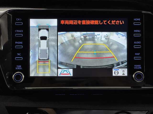 トヨタ ハイラックス Z GRスポーツ 三重県 2023(令5)年 2.3万km スーパーホワイトⅡ 2.4Lディーゼルターボ/パートタイム4WD（H2/H4/L4）/MTモード付フロア6AT/純正 8インチディスプレイオーディオ＆ナビ/（AM/FM/USB/iPod/Bluetooth/Miracast/CarPlay/AndroidAuto）/パノラミックビューモニター/【ディーラーOP】スポーツバー/【ディーラーOP】ベッドライナー（カバー無）/ドライブレコーダー 前後（デジタルミラー内蔵型）/ETC/Toyota Safety Sense/・プリクラッシュセーフティ［PCS］/・レーンディパーチャーアラート［LDA］/・レーダークルコン（ブレーキ制御付）/・ロードサインアシスト［RSA］/・クリアランスソナー＆バックソナー/・ダウンヒルアシストコントロール［DAC］制御/・アクティブトラクションコントロール/など/装備/・【後付】デジタルインナーミラー（前後ドラレコ機能搭載）/・ハーフレザーシート/・運転席パワーシート（8way）/・コンライト（ライト自動点灯・消灯システム）/・前後フォグランプ/・左右独立オートエアコン/・リヤデフロック/・プッシュスタート/・排ガス浄化スイッチ/・パドルシフト/・GRスポーツ専用18inAW/・スマートキー（GRスポーツ専用加飾）/など