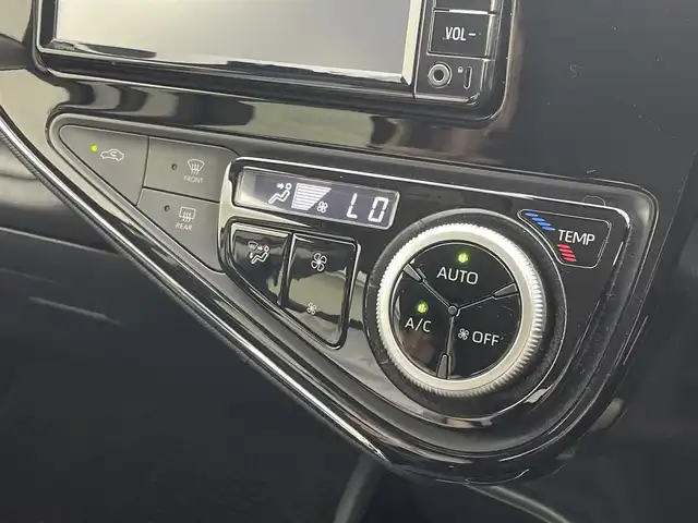 トヨタ アクア クロスオーバー 茨城県 2018(平30)年 1.5万km ホワイトパールクリスタルシャイン 純正ナビ/フルセグ/衝突被害軽減ブレーキ/車線逸脱抑制装置/オートマチックハイビーム/クリアランスソナー/ETC/純正16インチAW/オールシーズンタイヤ